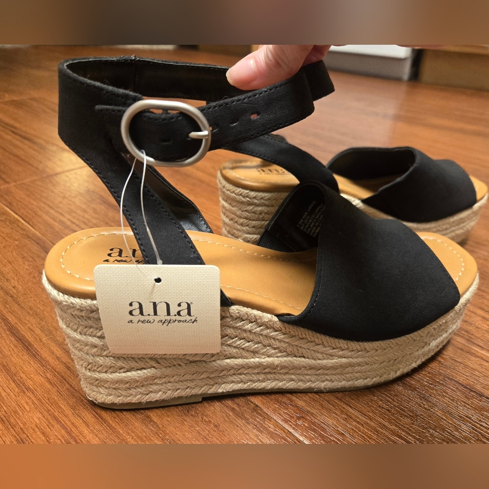 A.n.a Laskie Black 3in Wedge Heel Sandal Size 7.5 Womens - Picture 5 of 9
